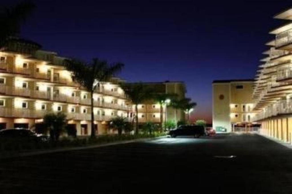 Beso Del Sol Resort Dunedin Exterior photo